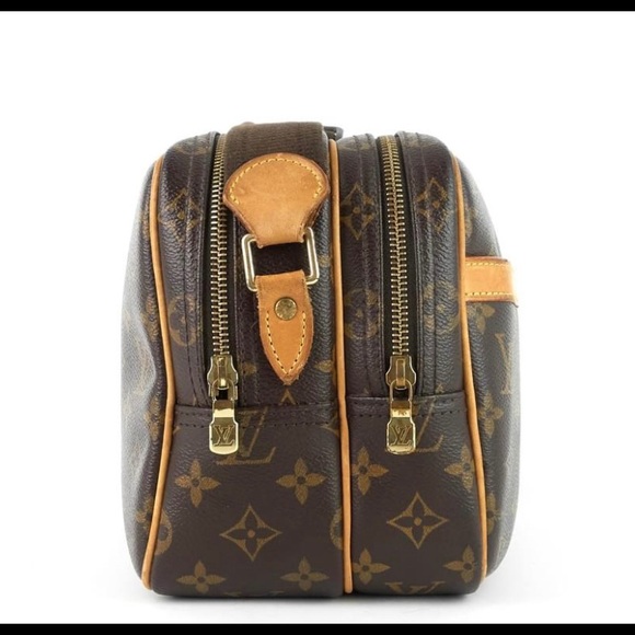 SOLD 💯 AUTHENTIC LOUIS VUITTON REPORTER CROSSBODY - Picture 2 of 6
